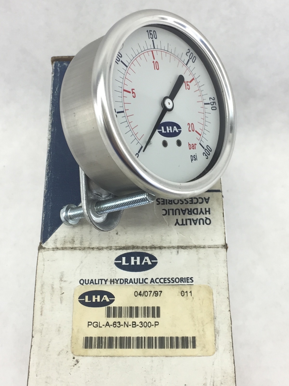 NEW! LHA PGL-A-63-N-B-300P GYLCERINE FILLED 2.5” GAUGE 3/8” CBM (A232)