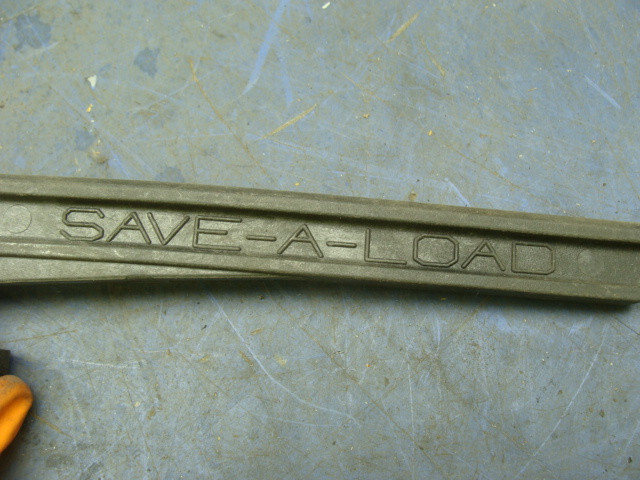 SAVE-A-LOAD PUMP HANDLE PIN AND BRACKET 080-R131 CARGO BAR