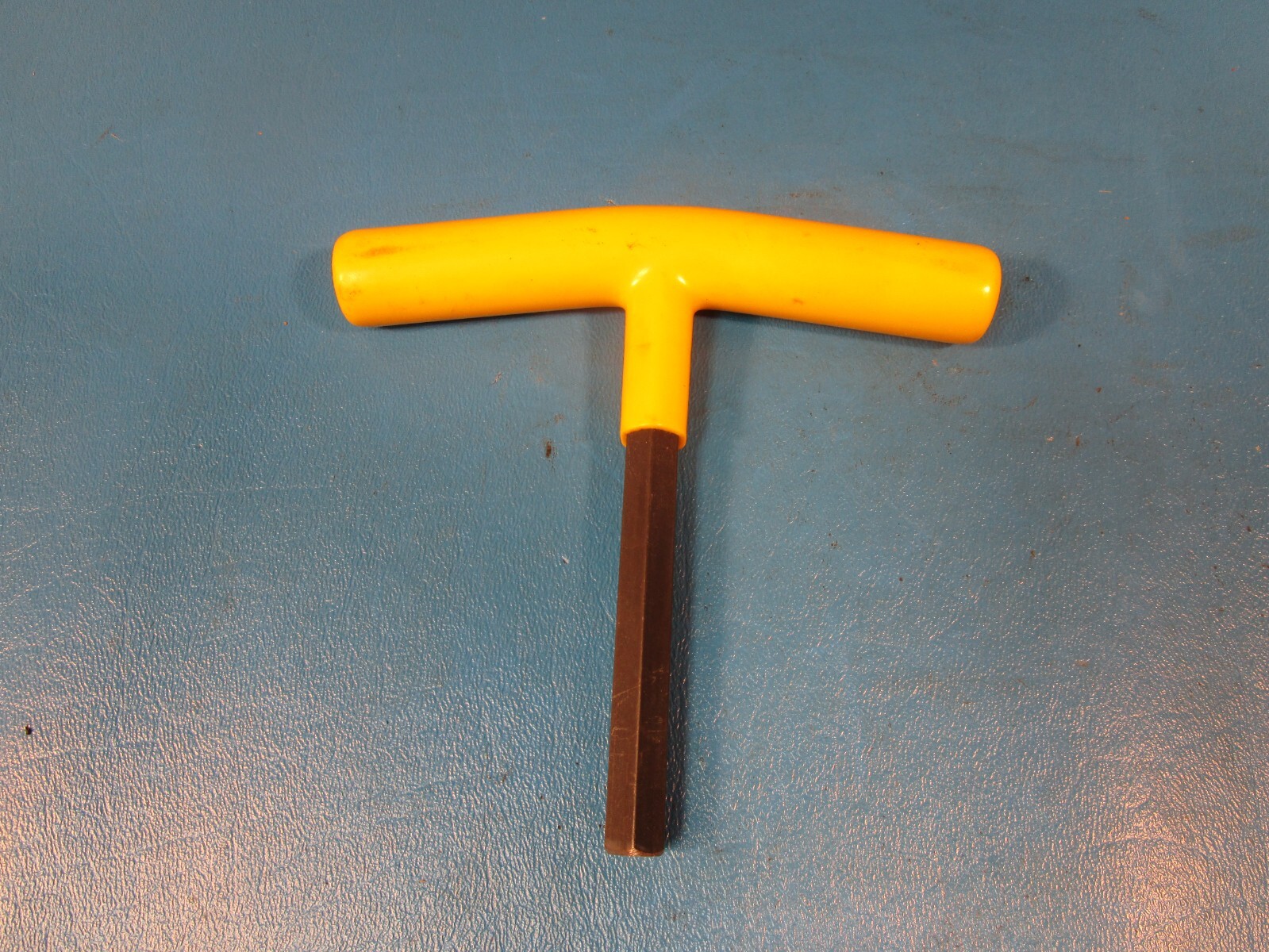 Bondhus 15214, Hex Key: 3/8″, Cushion Grip T-Handle. 6″ OAL, Steel