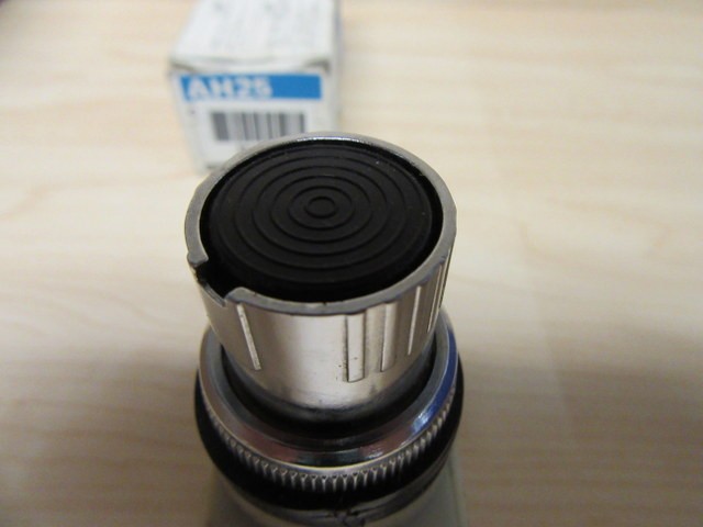 Fuji Electric AH25-S2 Green Push Button AH25S2 W/AHX290 (2)
