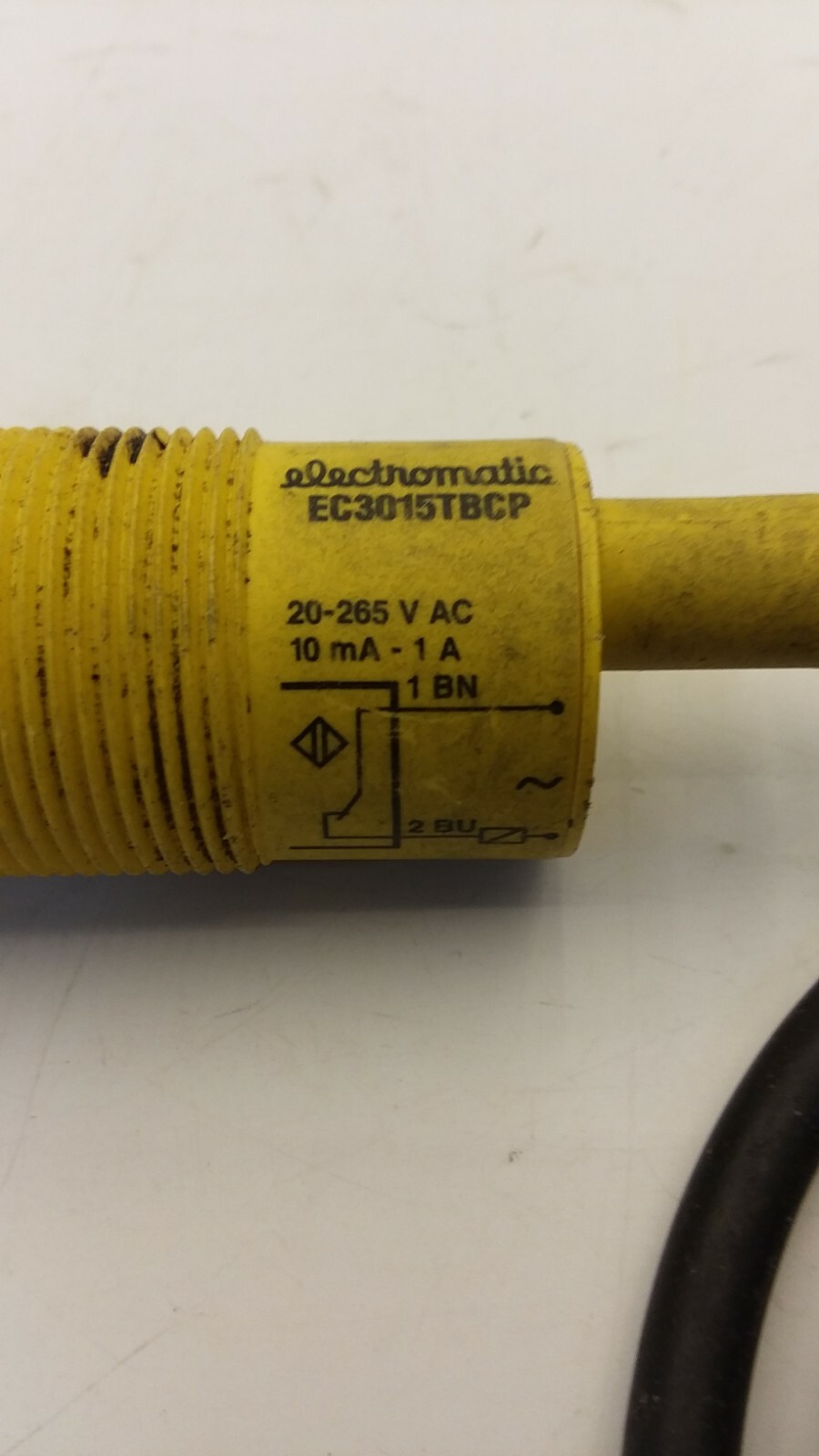 ELECTROMATIC EC3015TBCP PROXIMITY SWITCH CAPACITIVE 20-250 VAC 45-65 HZ