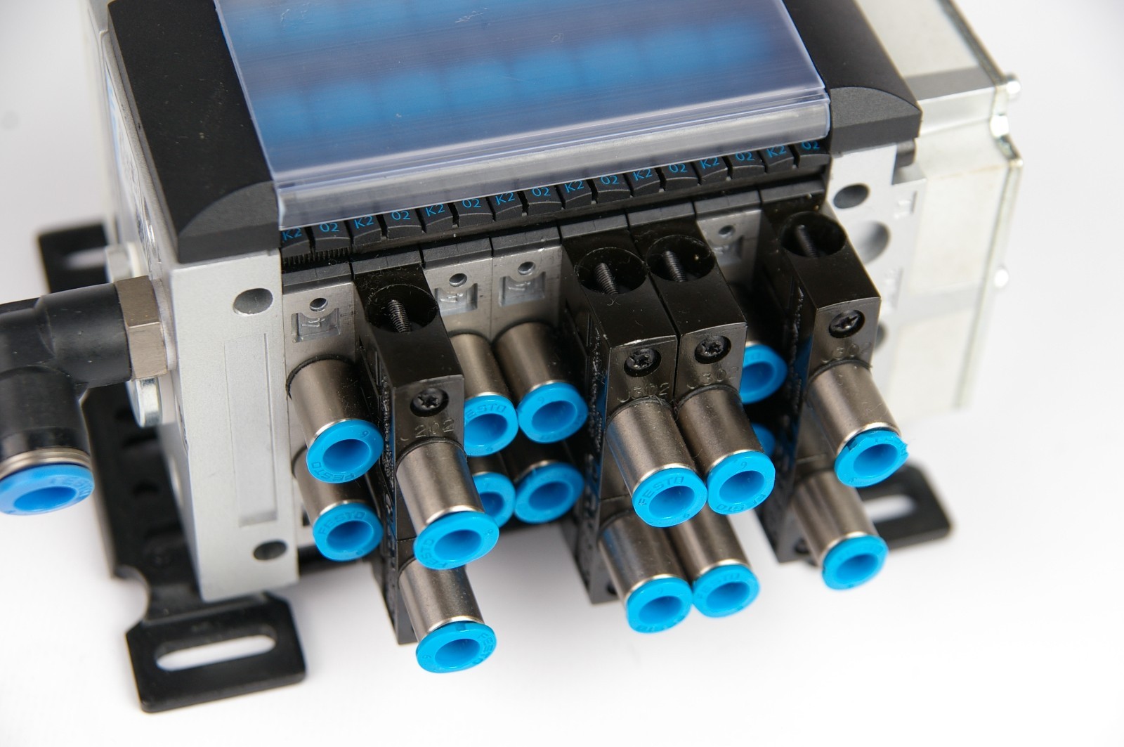 Festo CP10-VI 18200 + 8x 161416 Valve manifold