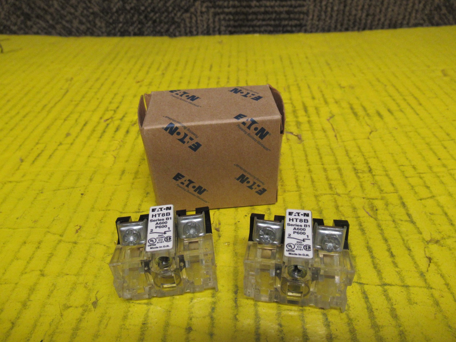 NEW LOT OF 2 EATON CONTACT BLOCK HT8B SER B1