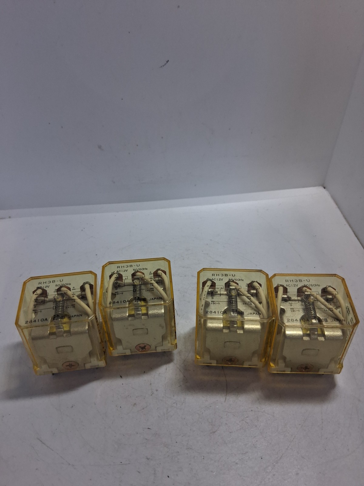 IDEC RH3B-U RELAY 12VDC 50/60HZ 11 PINS (LOT OF 4) NNB