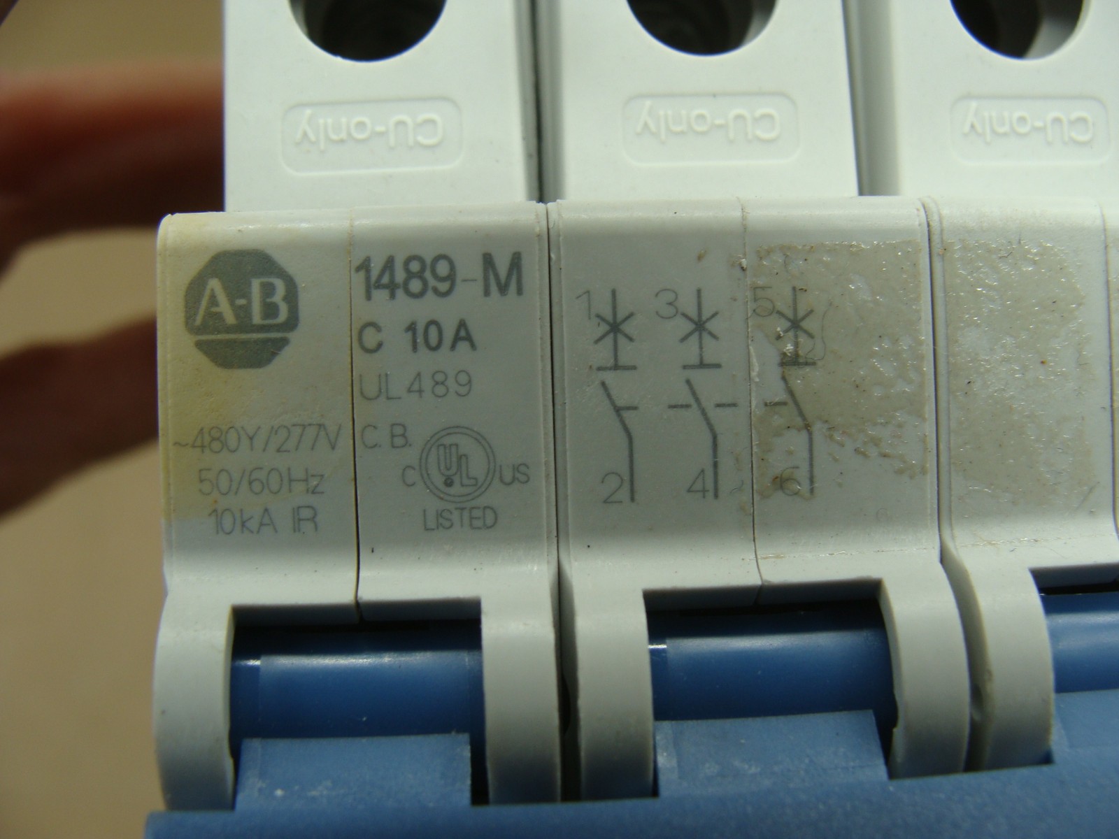 ALLEN BRADLEY CIRCUIT BREAKER 1489-M3C100 C 10A 3P 480Y/277V
