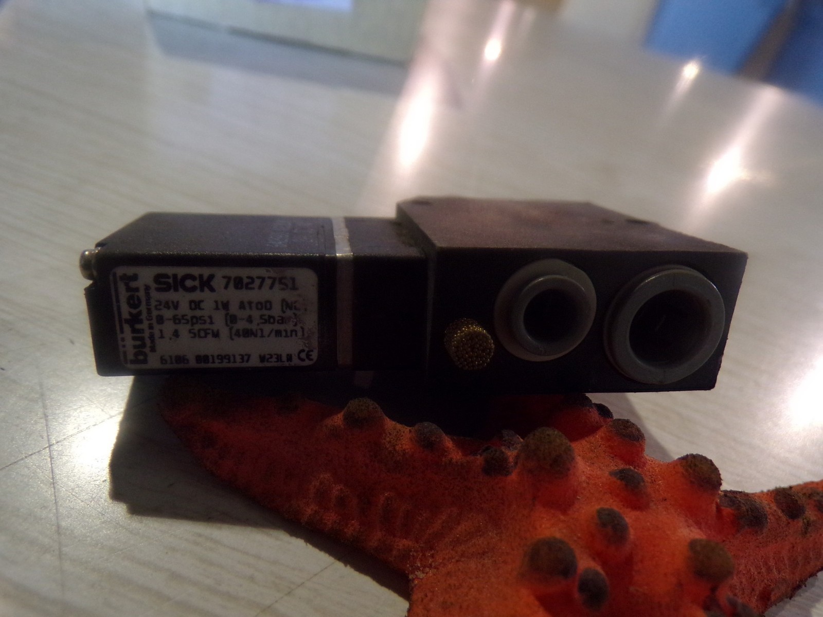 Sick 7027751 Electronic Valve 24V 0-65psi 6106 00199137 W23LN *FREE SHIPPING*