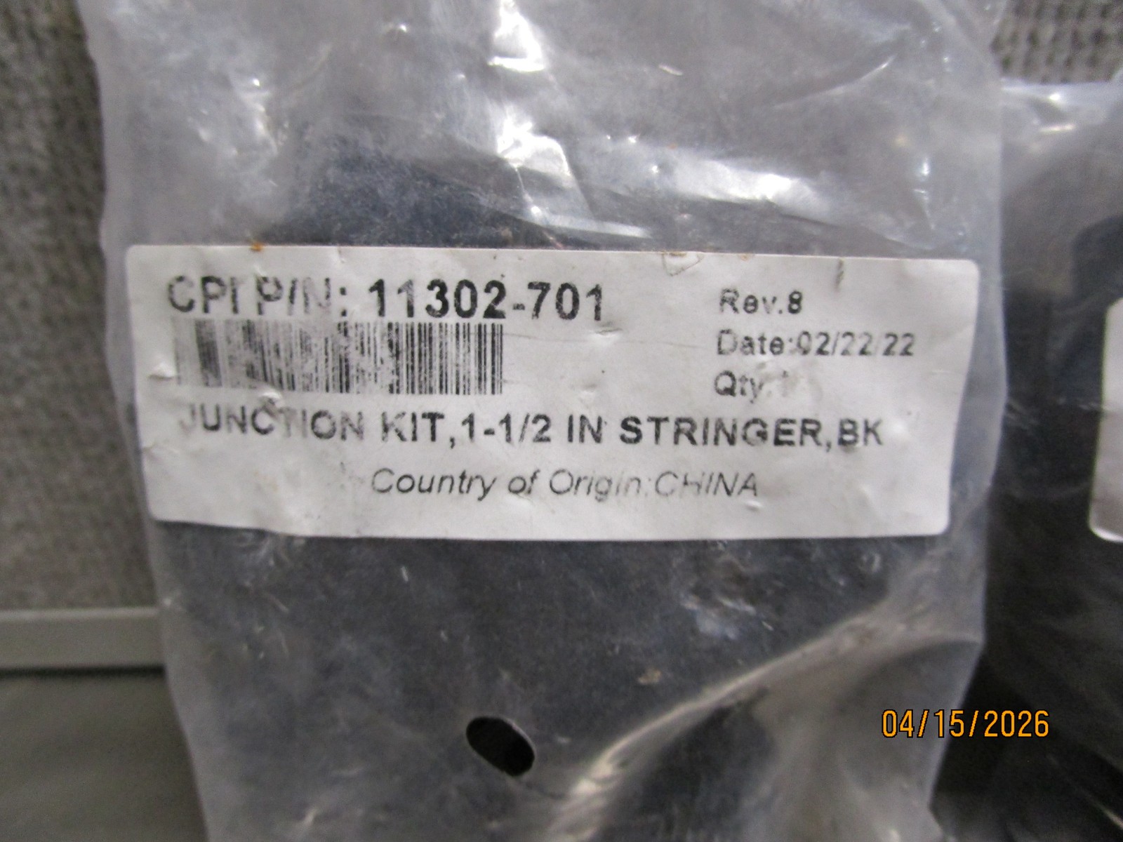 2 Chatsworth Products 11302-701 Junction Kit 1-1/2″ Stringer Black New