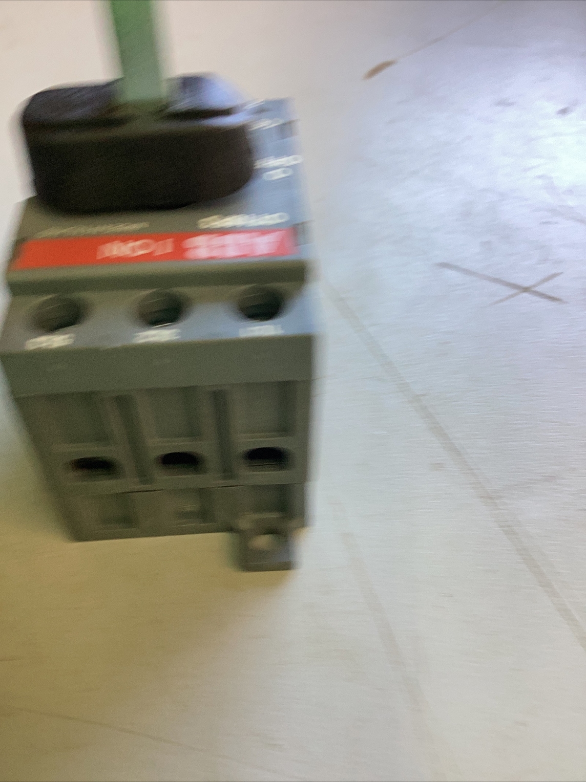 ABB OT16F3 DISCONNECT SWITCH 3-POLE 600V 50/60HZ 20A. &km38 SQ-D