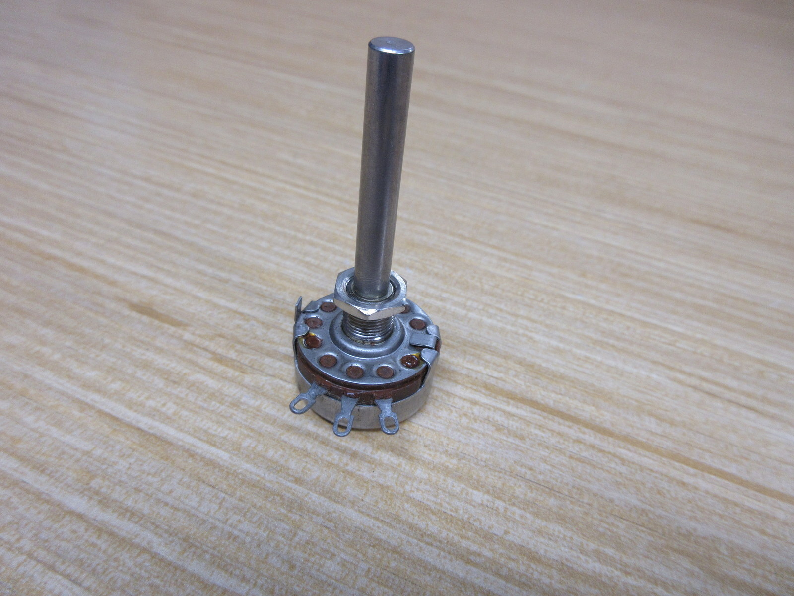 Ohmite CU2531 Potentiometer 25KΩ