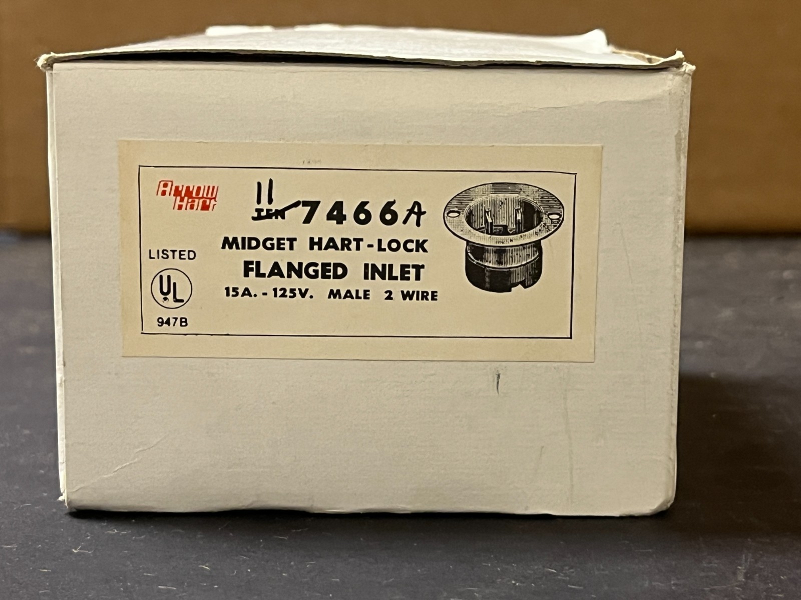 Arrow Hart Midget Hart-Lock Flanged Inlet P/N 7466A New 15A 125V Male 2 Wire
