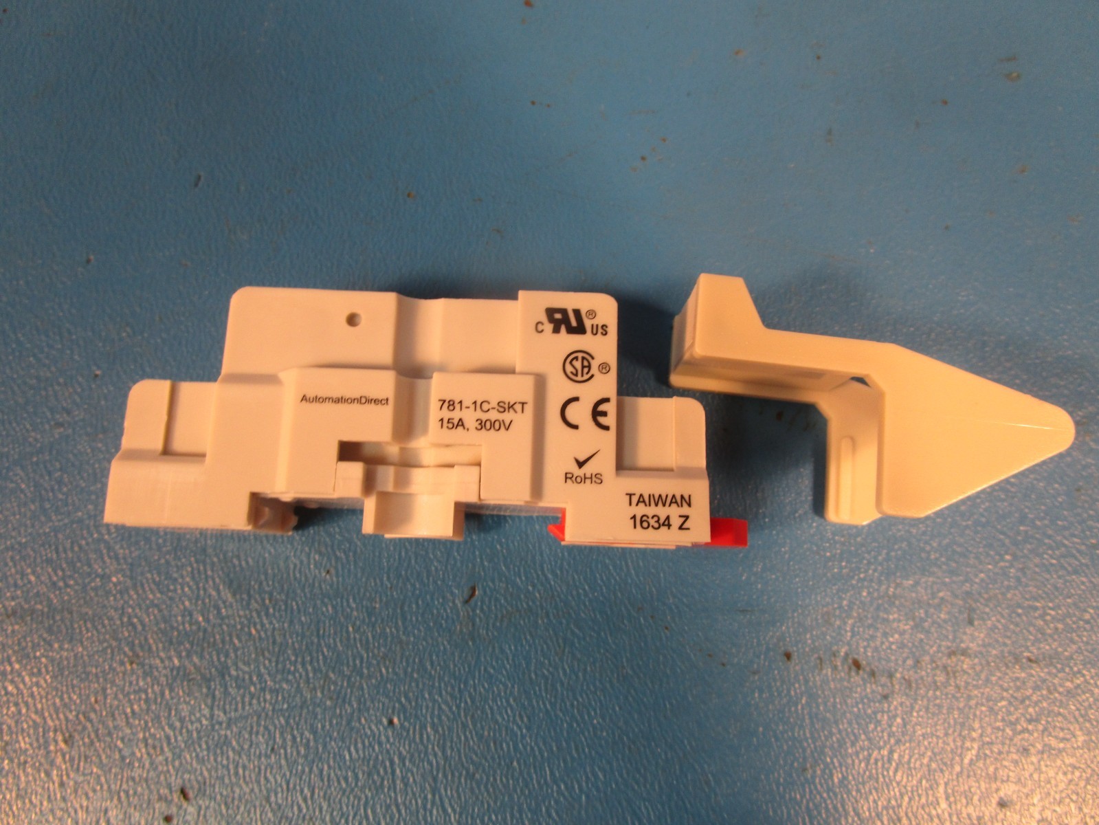 Automation Direct 781-1C-SKT, Relay socket, 35mm DIN rail or panel mount