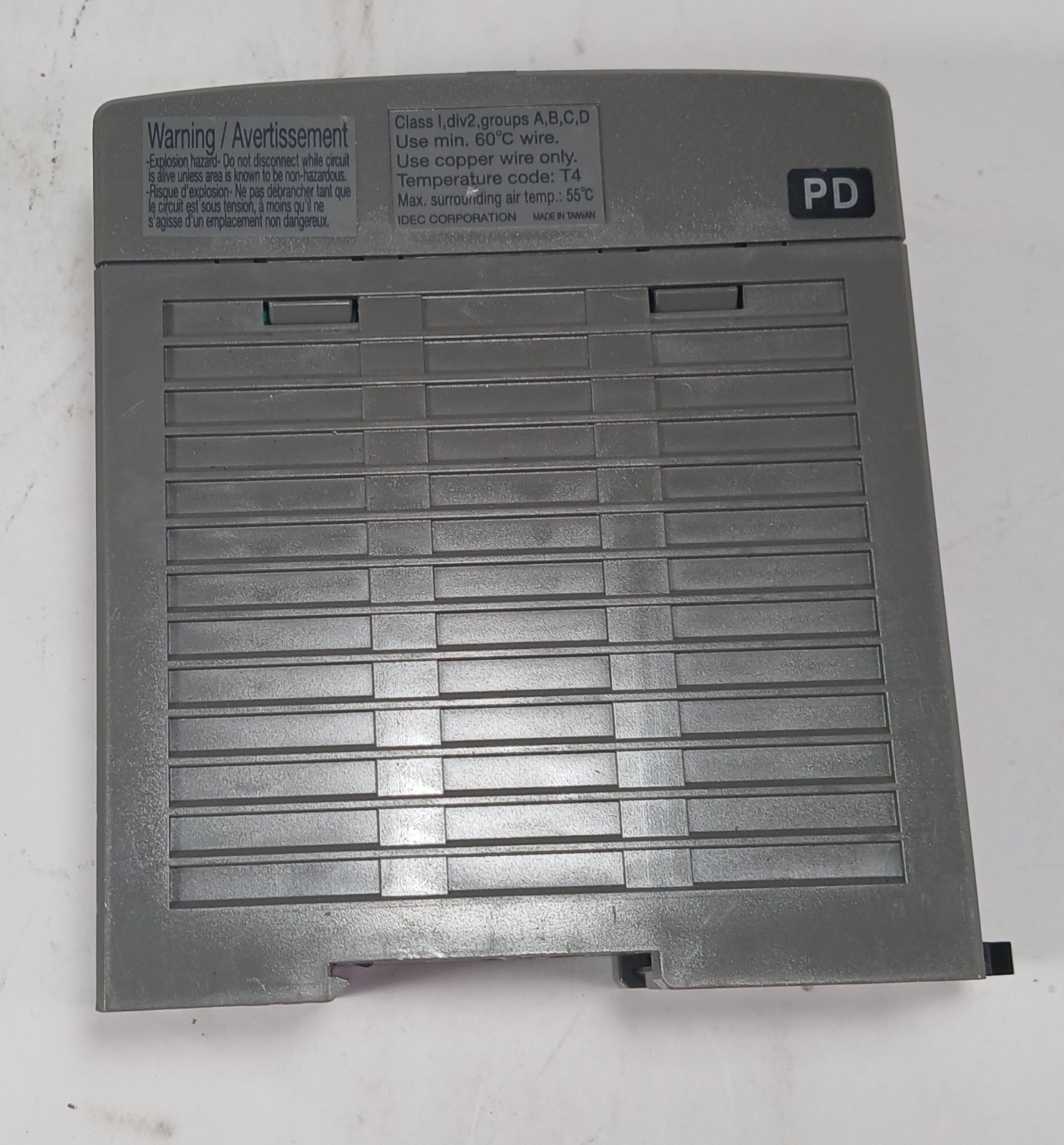 1 USED IDEC PS5R-VD24 100-240VAC POWER SUPPLY ***MAKE OFFER***