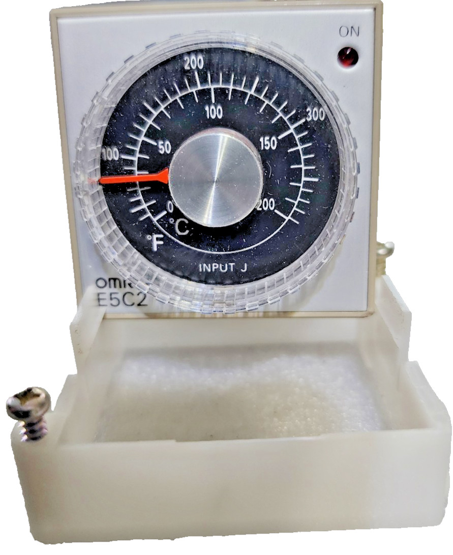 Genuine OMRON E5C2-R20J Temperature Controller AC110-120Vac 0-200’C, 32 to 392’F
