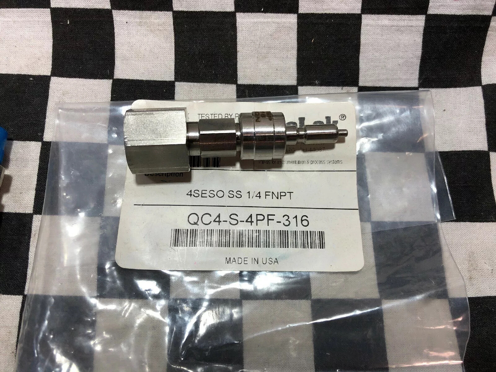 Lot Of 6 SWAGELOK/FLOLOK QUICK CONNECT SS-QC4-S-400, SS-QC4-D-400, #K36C