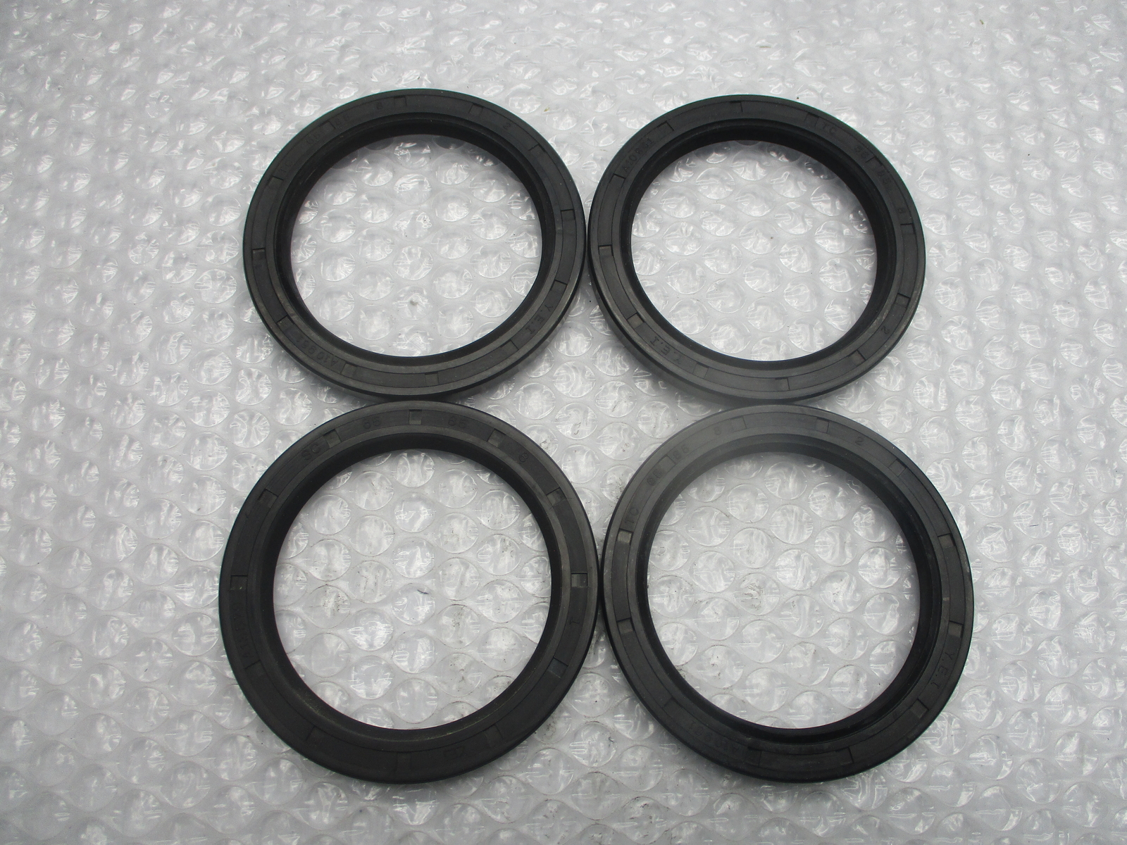 Y.E.I 65X85X08 SEAL LOT OF 4 NSNP
