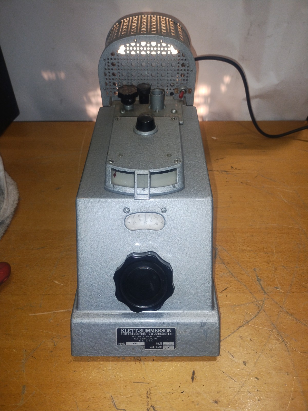 Klett-Summerson MODEL 800-3 Photoelectric Colorimeter.