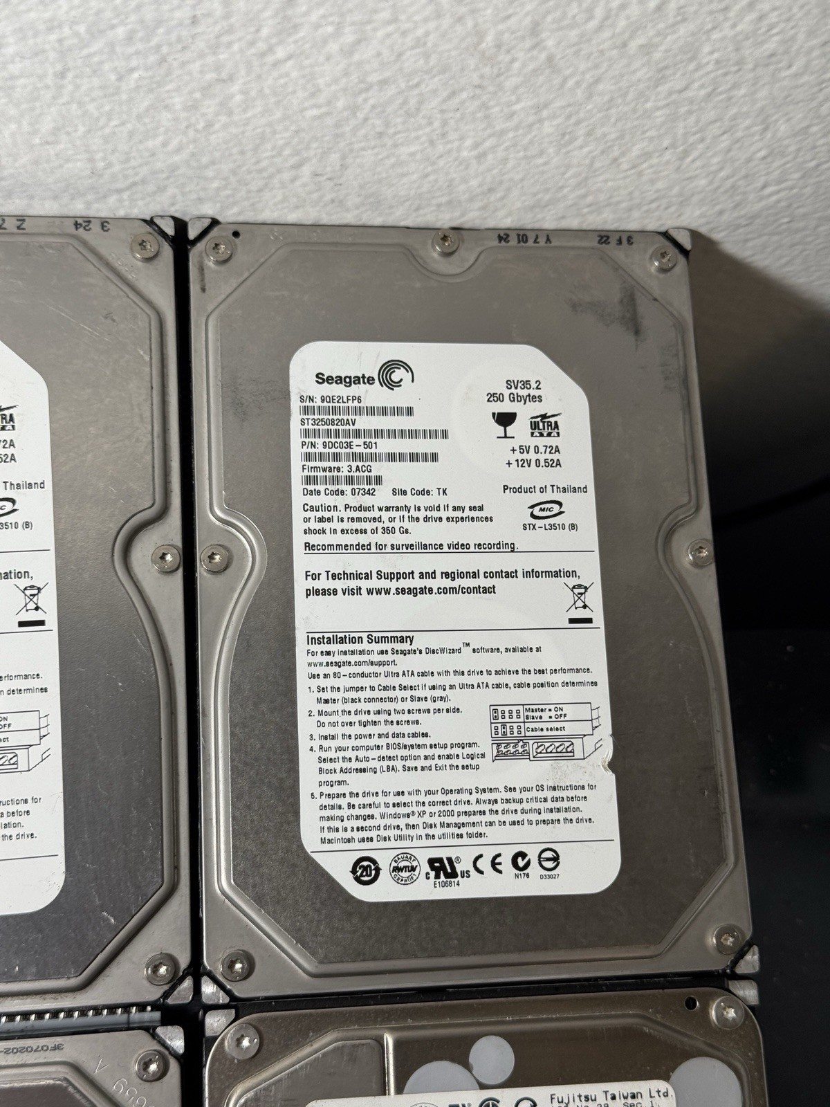 Lot of 12 Hard Drives Seagate WD Maxtor Fujitsu + Brackets UNTESTED