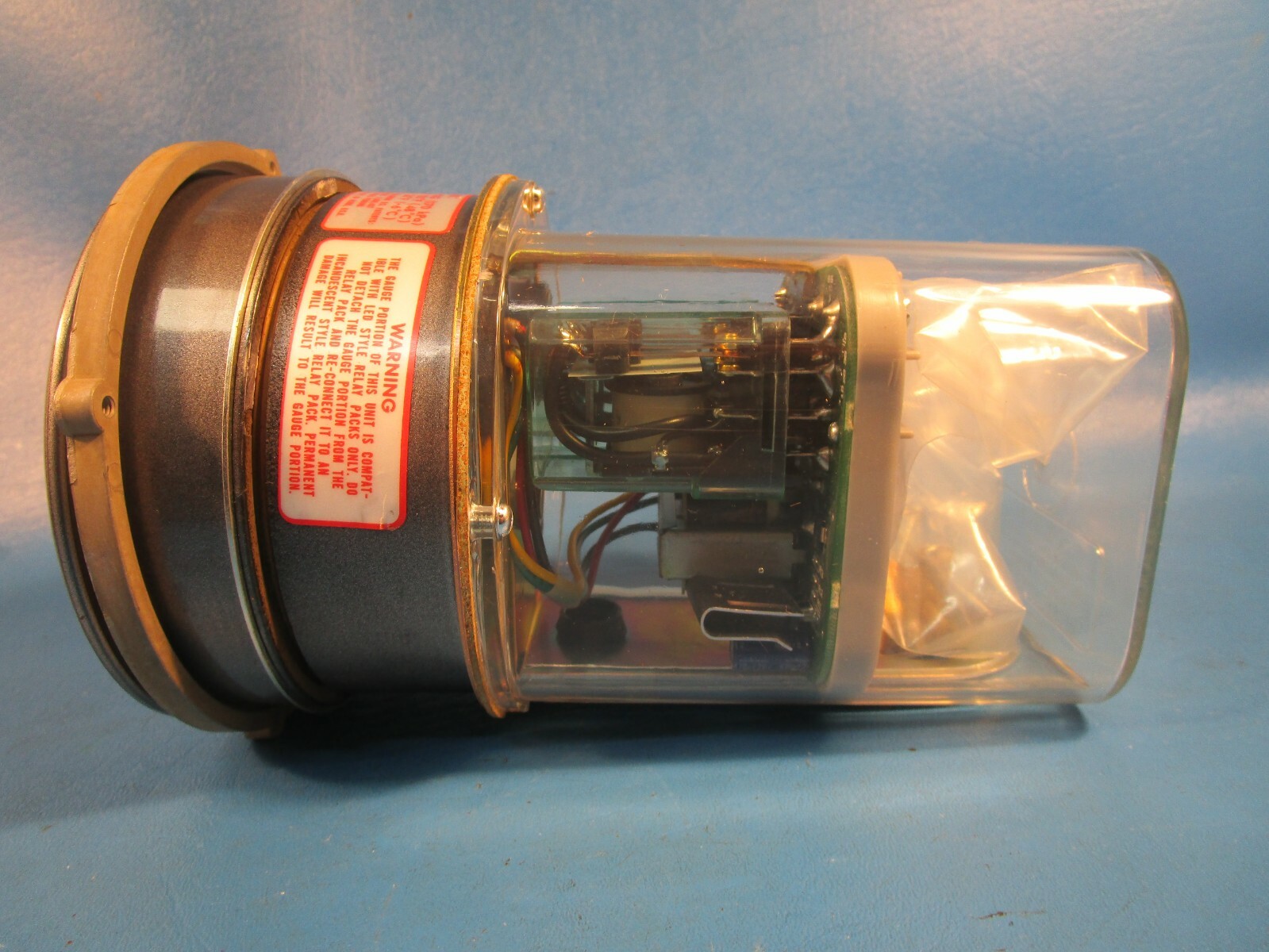 Dwyer 3003, Series 3000, Photohelic Pressure Switch Gauge, 0-3 inches