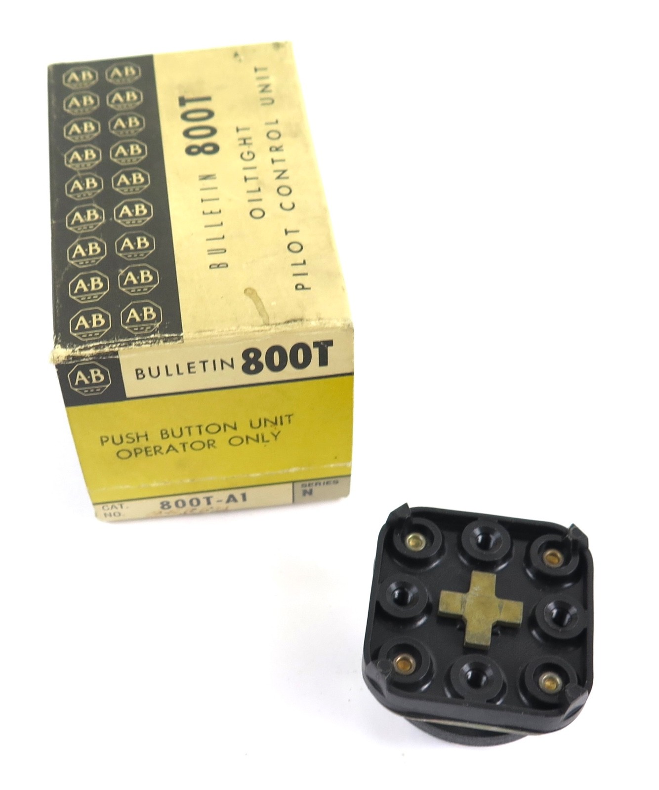 Allen Bradley 800T-A1 Series N Push Button Green