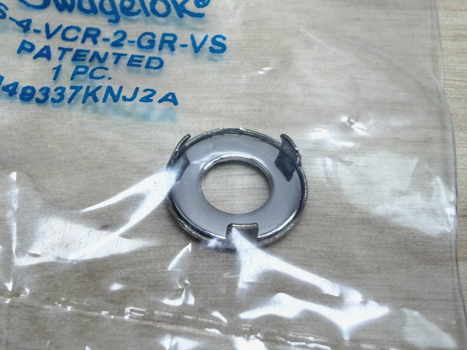Lot of 4 Swagelok SS-4-VCR-2-GR-VS Stainless Steel VCR Gasket Retainer 1/4 in