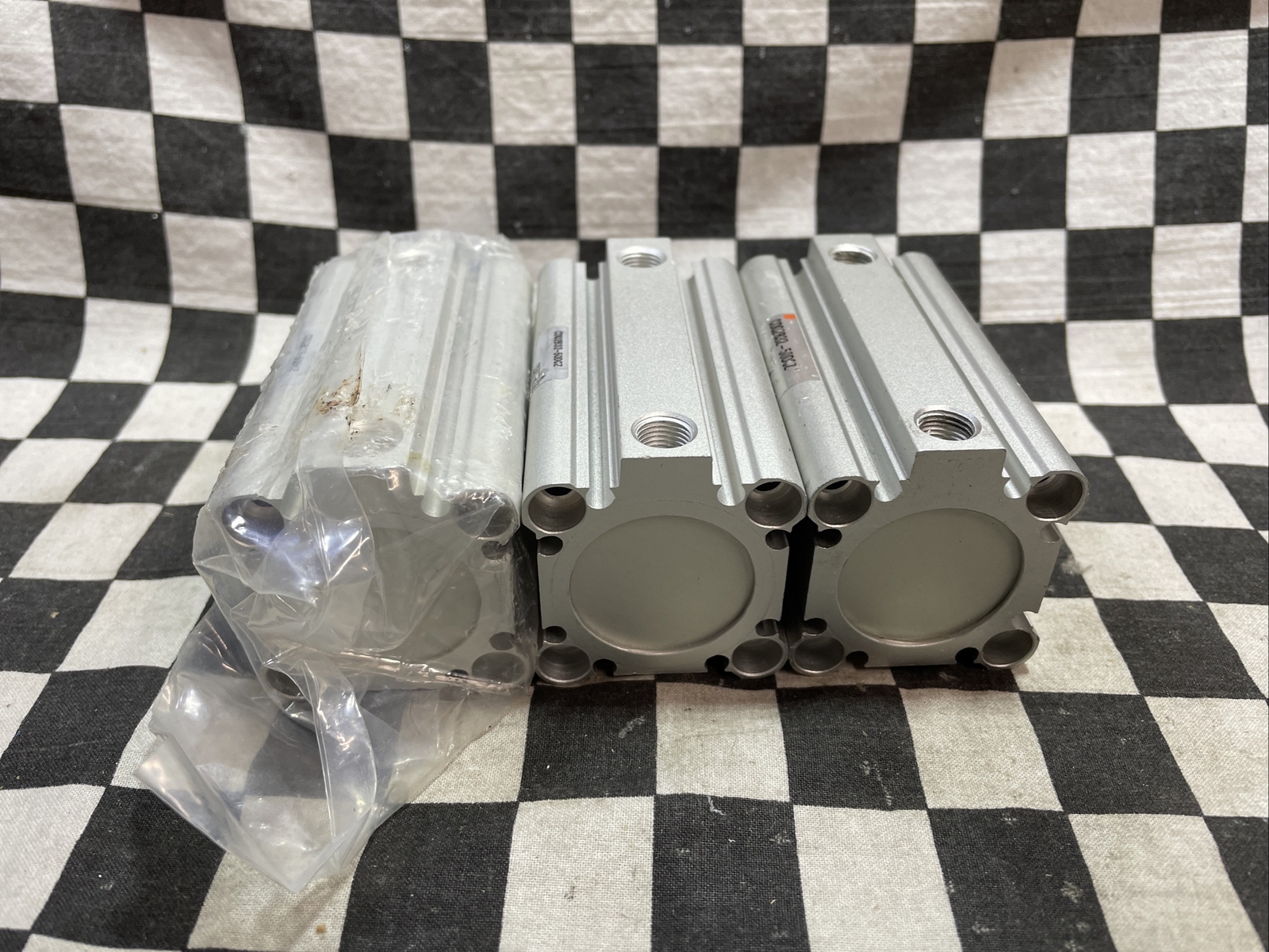 SMC CQ2-Z COMPACT CYLINDER CDQ2B32-50CZ, CDQ2B3250CZ, LOT OF 3 SHIPSAMEDAY#103X2