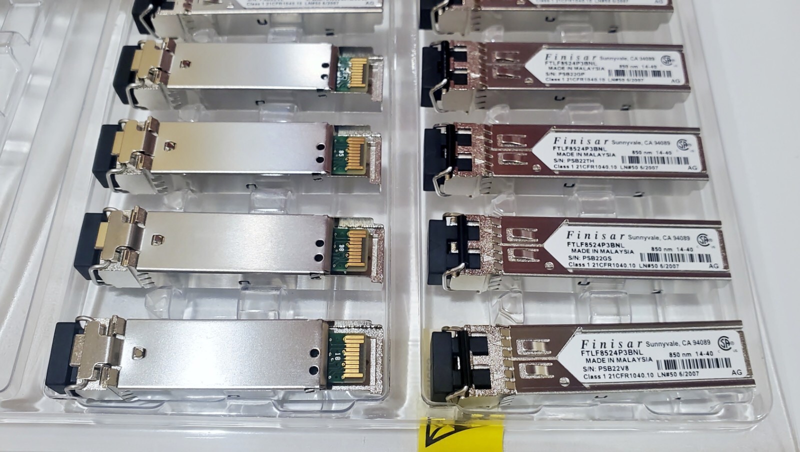 Finisar FTLF8524P3BNL 4Gbps FC 850nm 3.3V LC Duplex Pluggable SFP