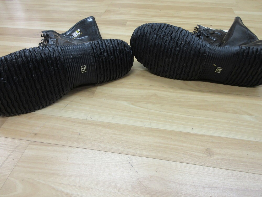 River City BBR11014 Overshoe Boots Size 14 (Pack of 3)