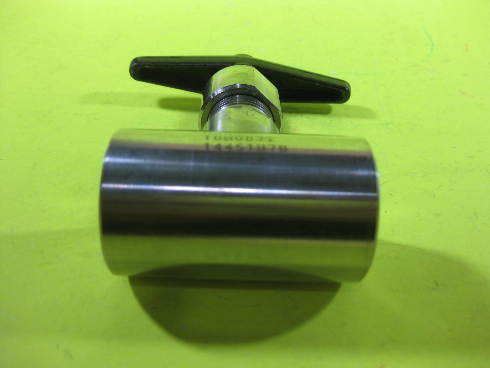 Dragon Globe Valve 1/2″ 600 PSI SS20 — 10M087T — New