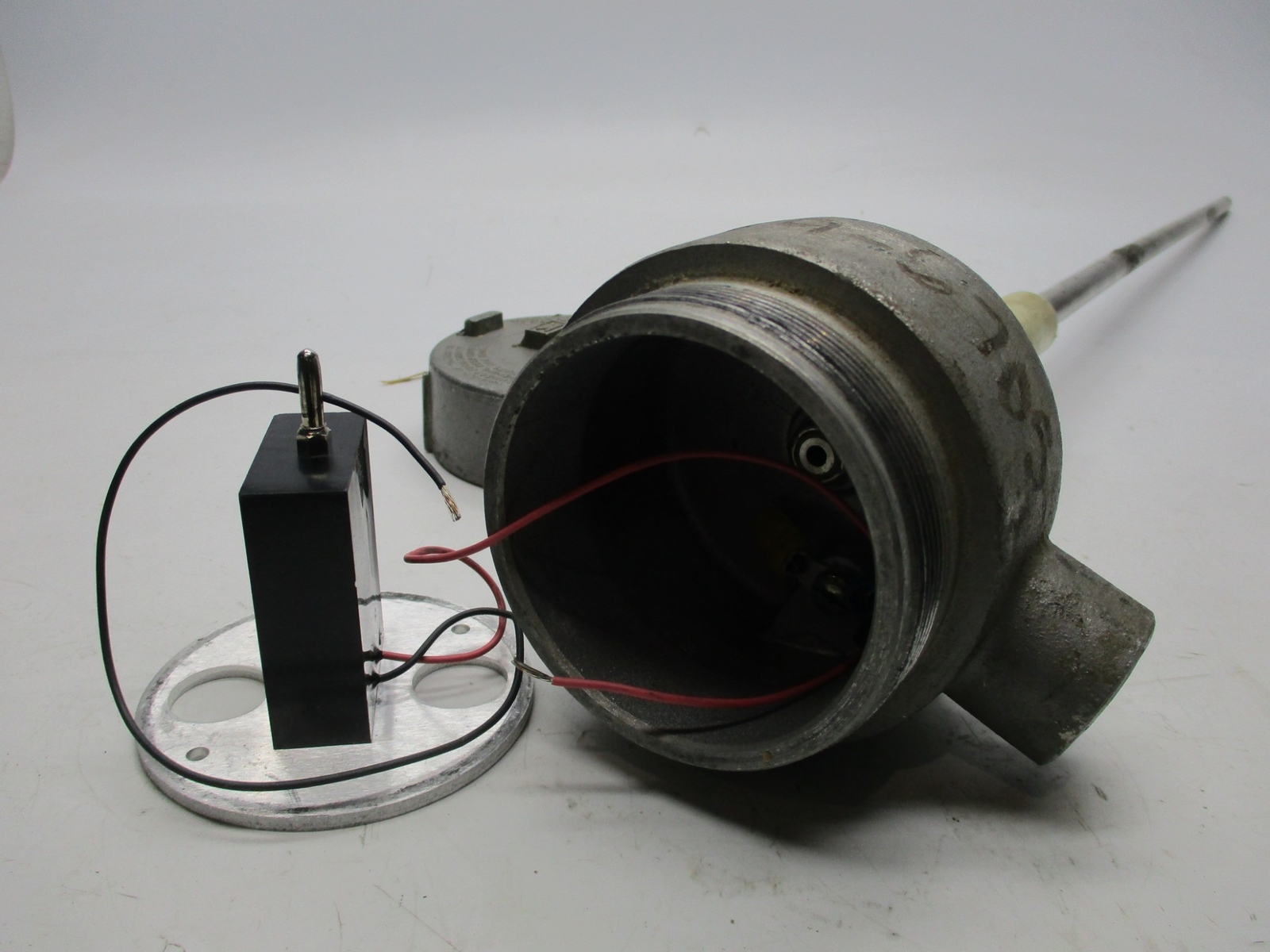 ASI INSTRUMENTS MODEL A68 ( AS PICTURED) UNMP