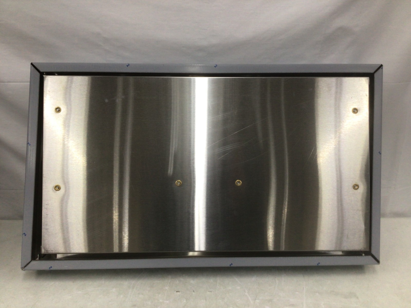 FOUNDATIONS – 100-SSC-R Changing Station,Silver