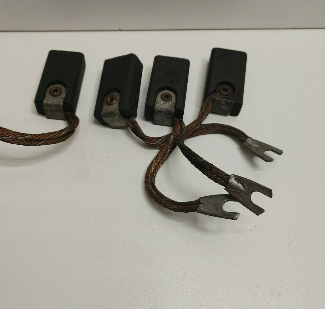 LOT OF 4 NEW OLD STOCK! NATIONAL CARBON 1.75″ X 1″ X .625″ CARBON BRUSHES TA35