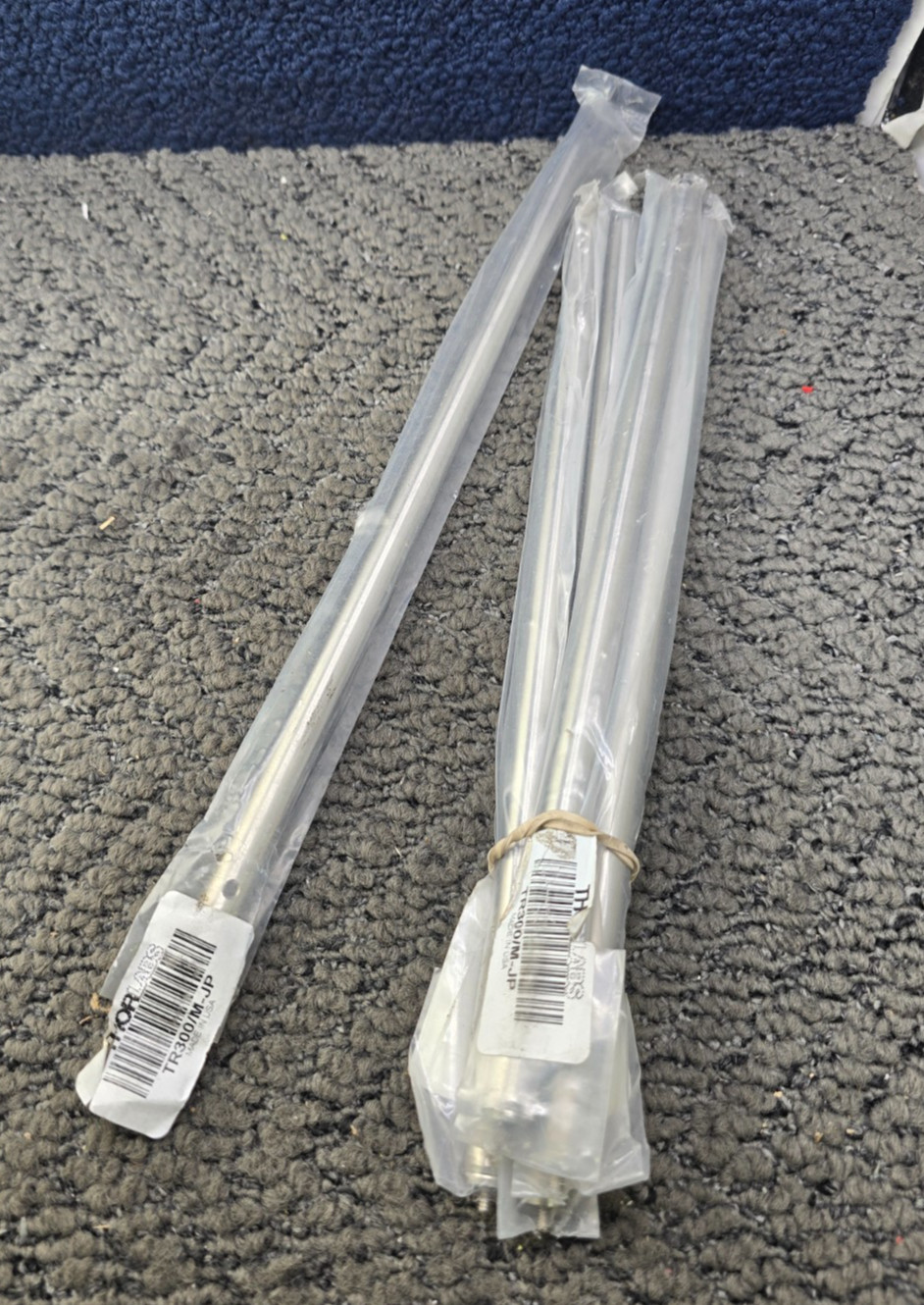 (QTY5) Thorlabs TR300/M-JP Optical Post SS M4 Setscrew M6 Tap 300mm L x 12mm Dia