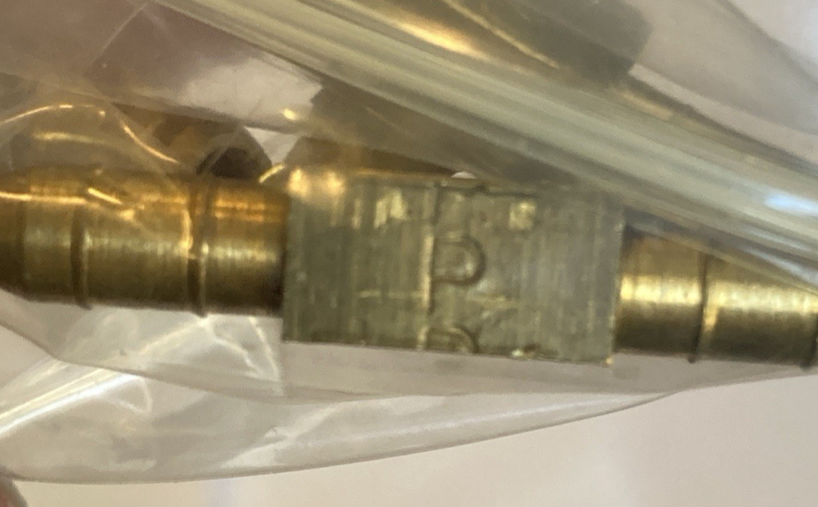 LOT OF 5 NEW PARKER 1/8″ BARBED UNION TEE BRASS