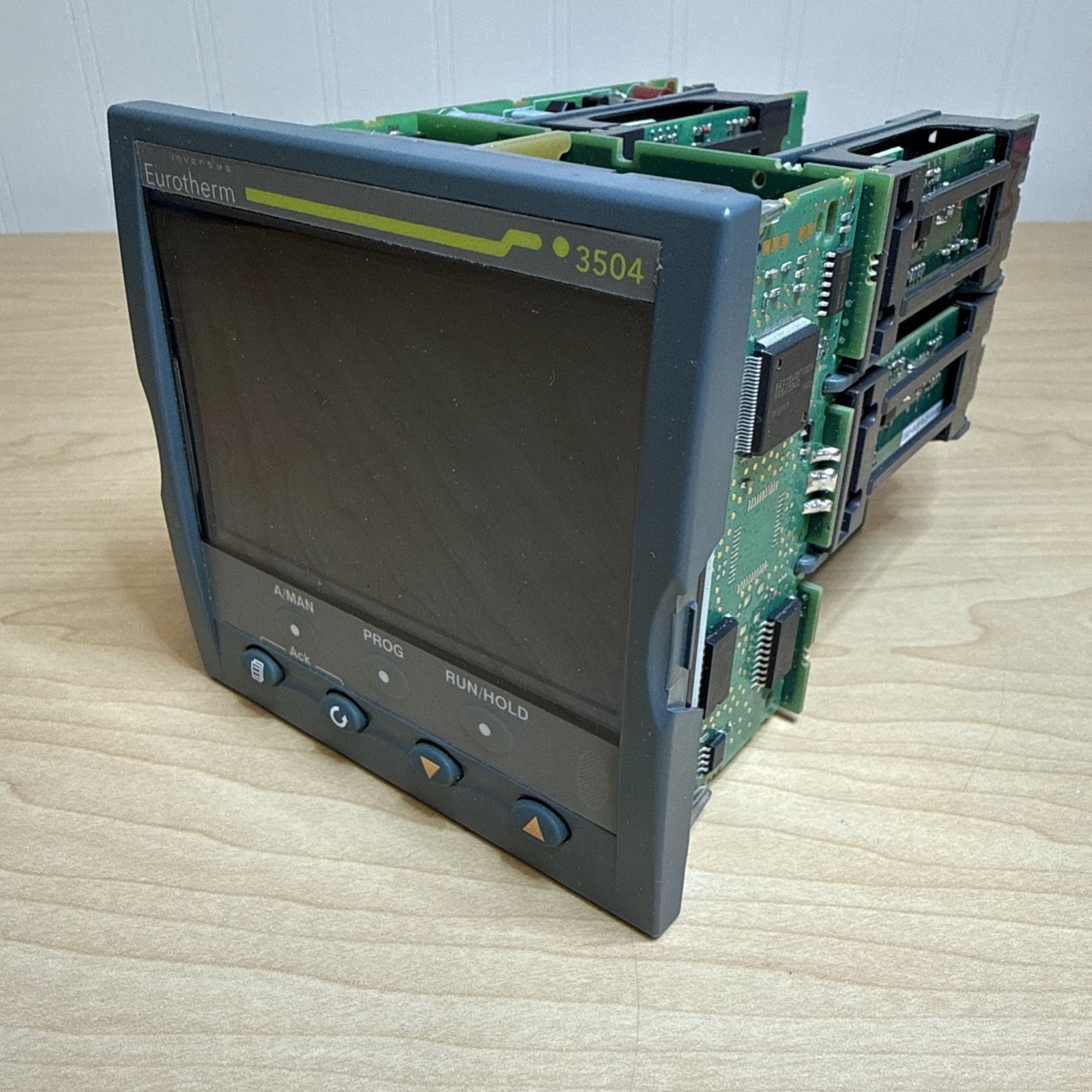 Invensys Eurotherm 3504 Temperature Controller TM0168AGFWUBMA-1 P-2 Temp Module