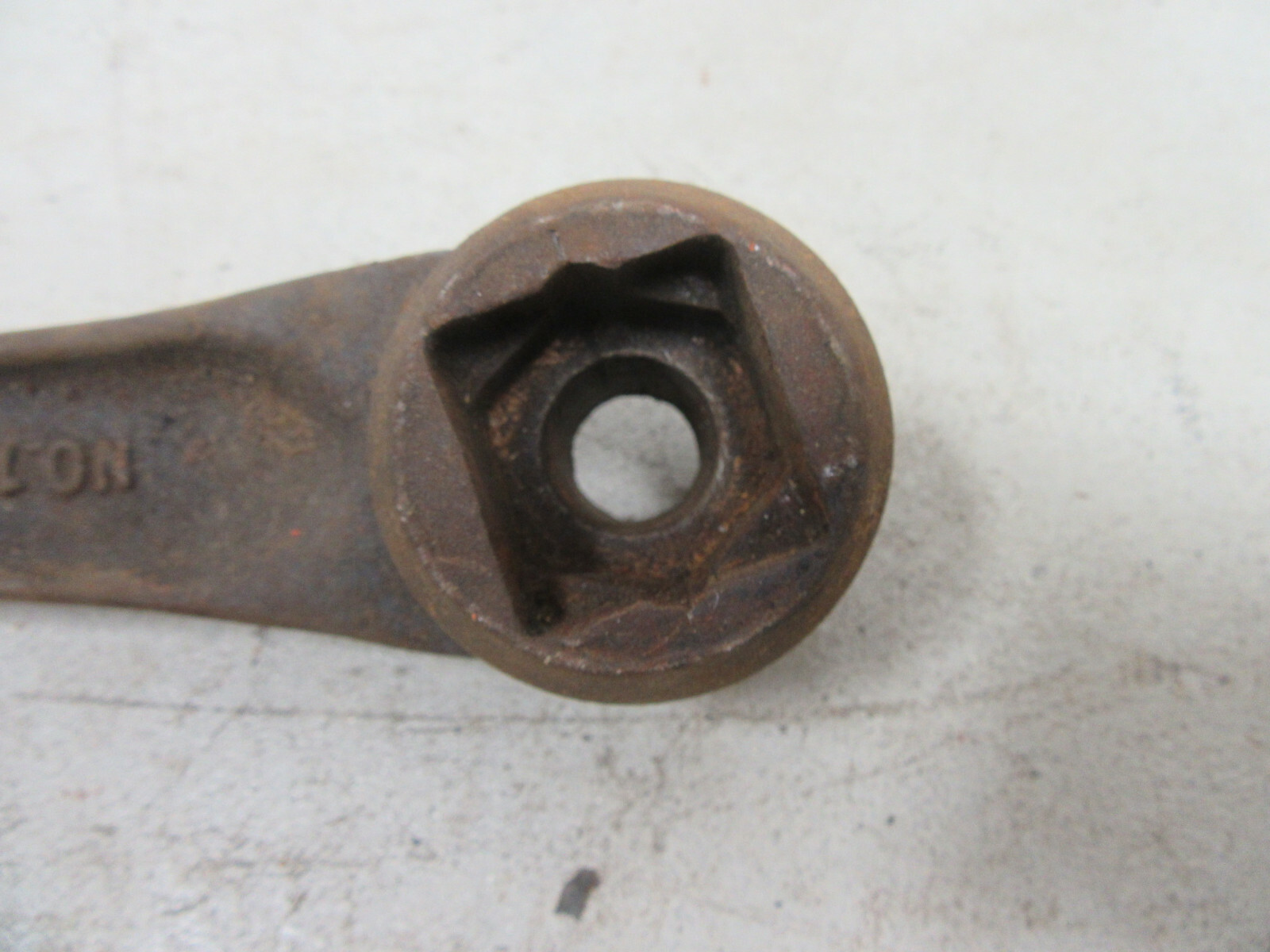 1-1/8″ SQUARE Ratchet Head Thru Bolt Wrench Pipe Valve Flange Mueller Reed