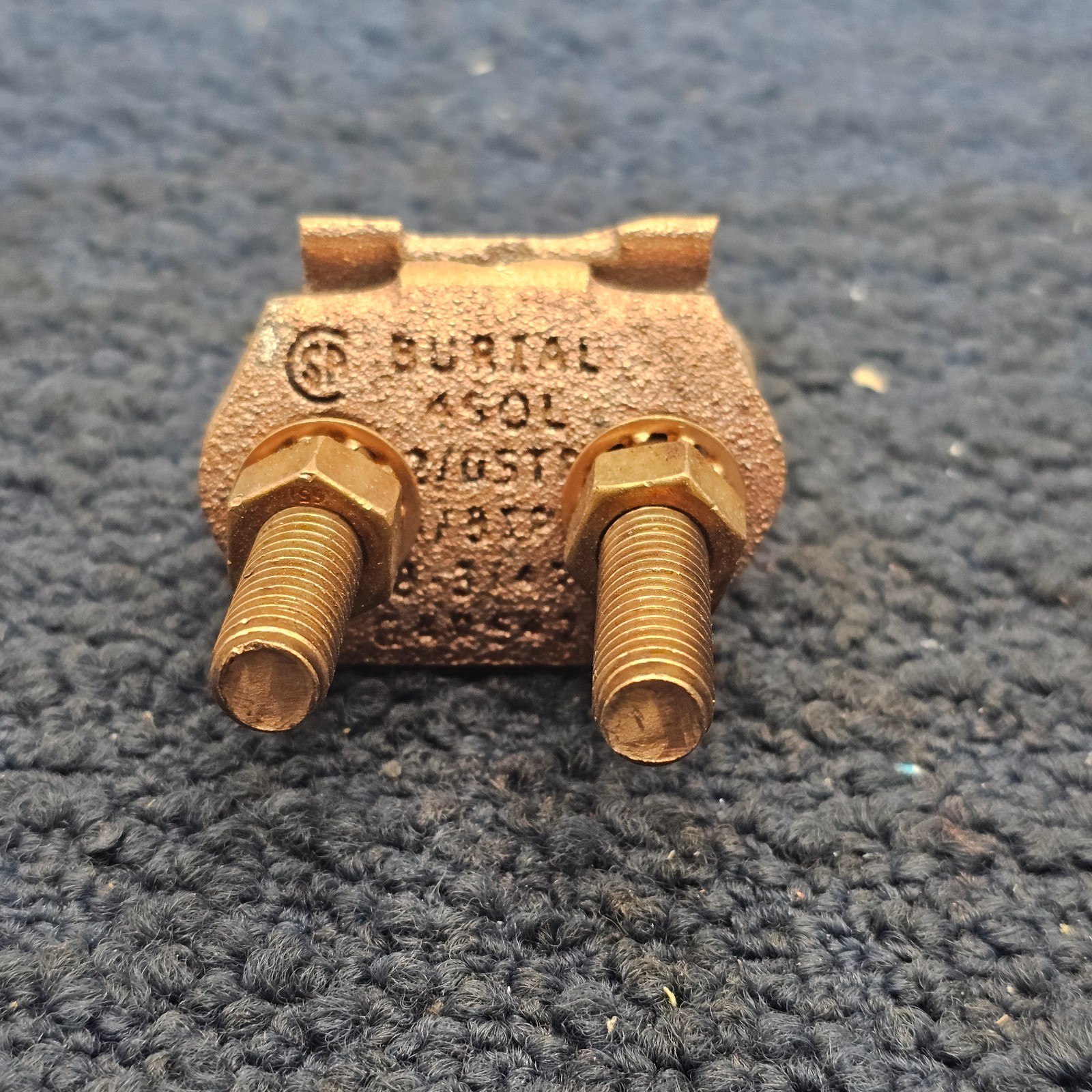 Burial Grounding Connector, Copper Alloy 4 SOL-2/0 STR 1/2 ROD 1/4 IPS
