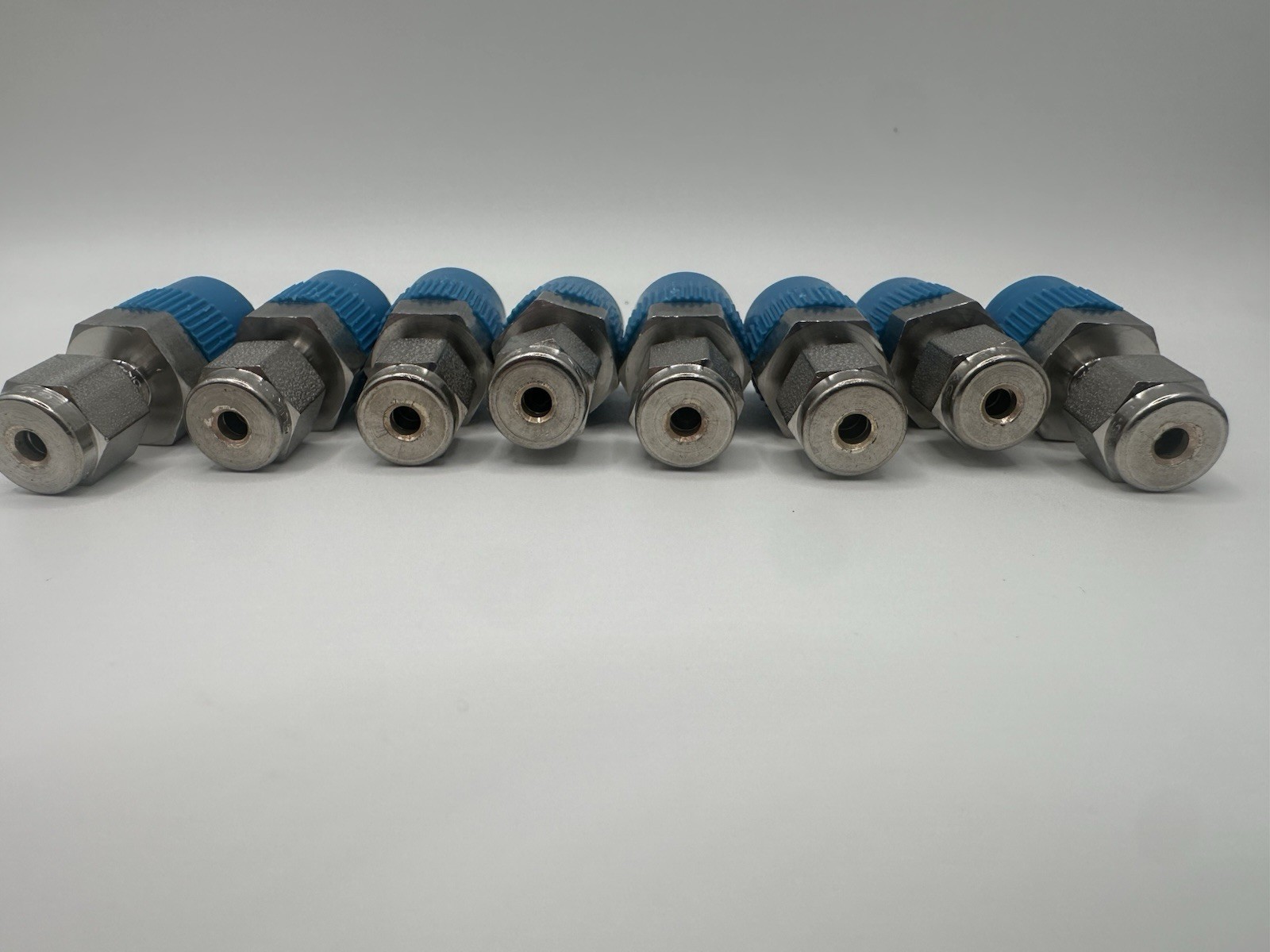 Swagelok Stainless Fitting,1/8″ Tube x 1/4″ M NPT, SS-200-1-4 Lot of 8