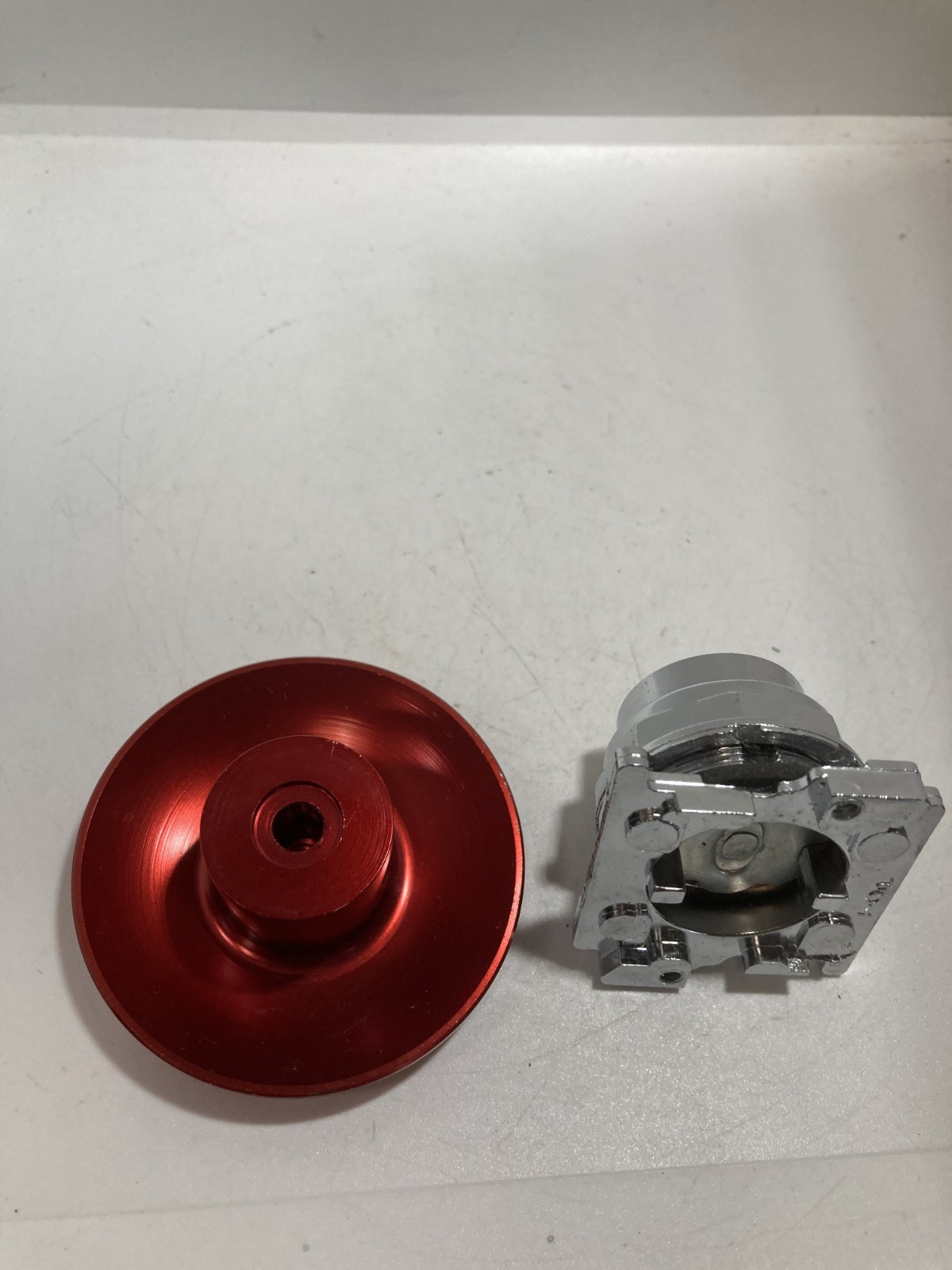 CUTLER HAMMER 10250T17213-53 PUSHBUTTON OPERATOR RED MUSHROOM E-STOP NNB