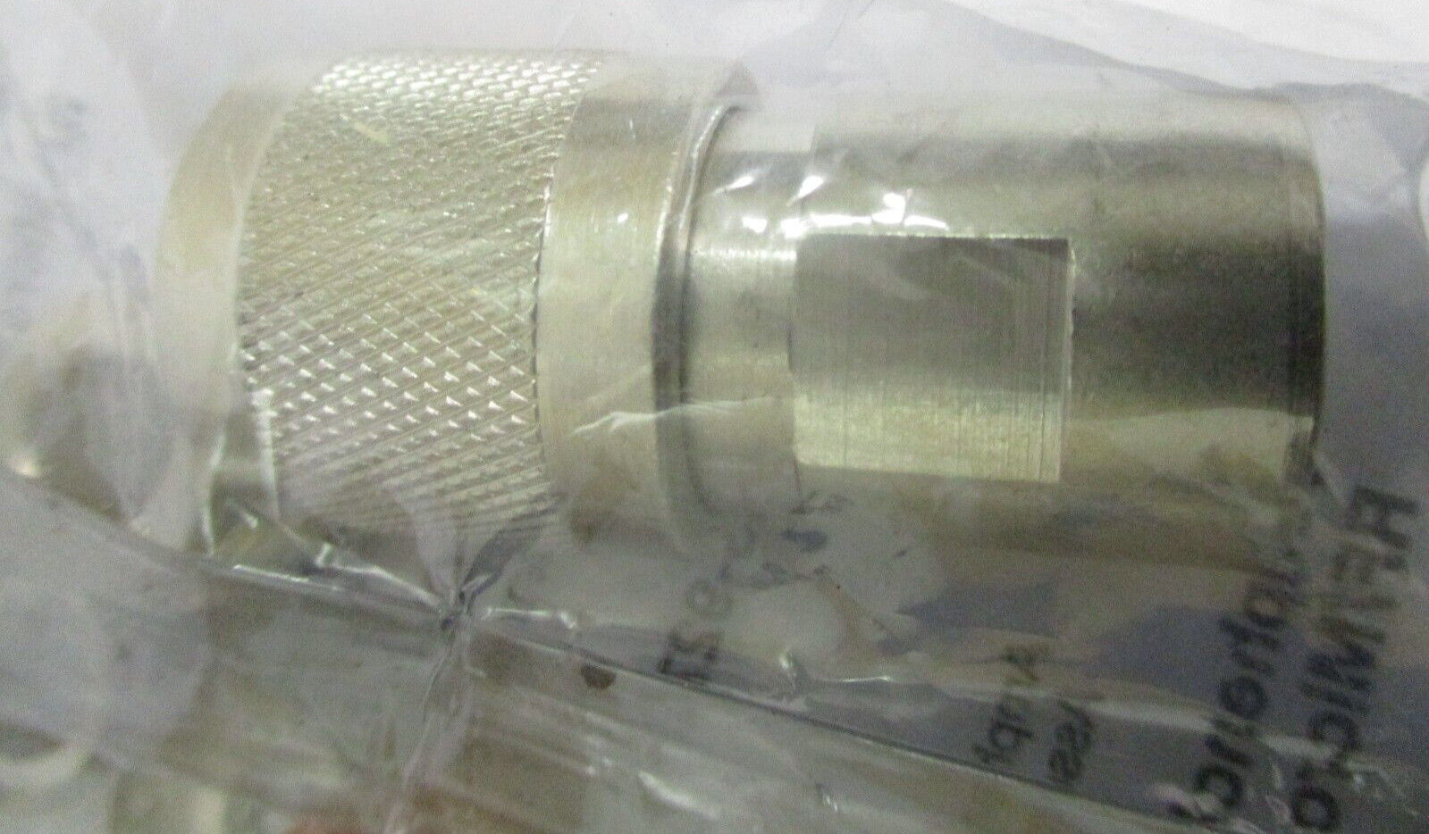 Amphenol Connectors 82-5589 Lot of 2 A5894WVS