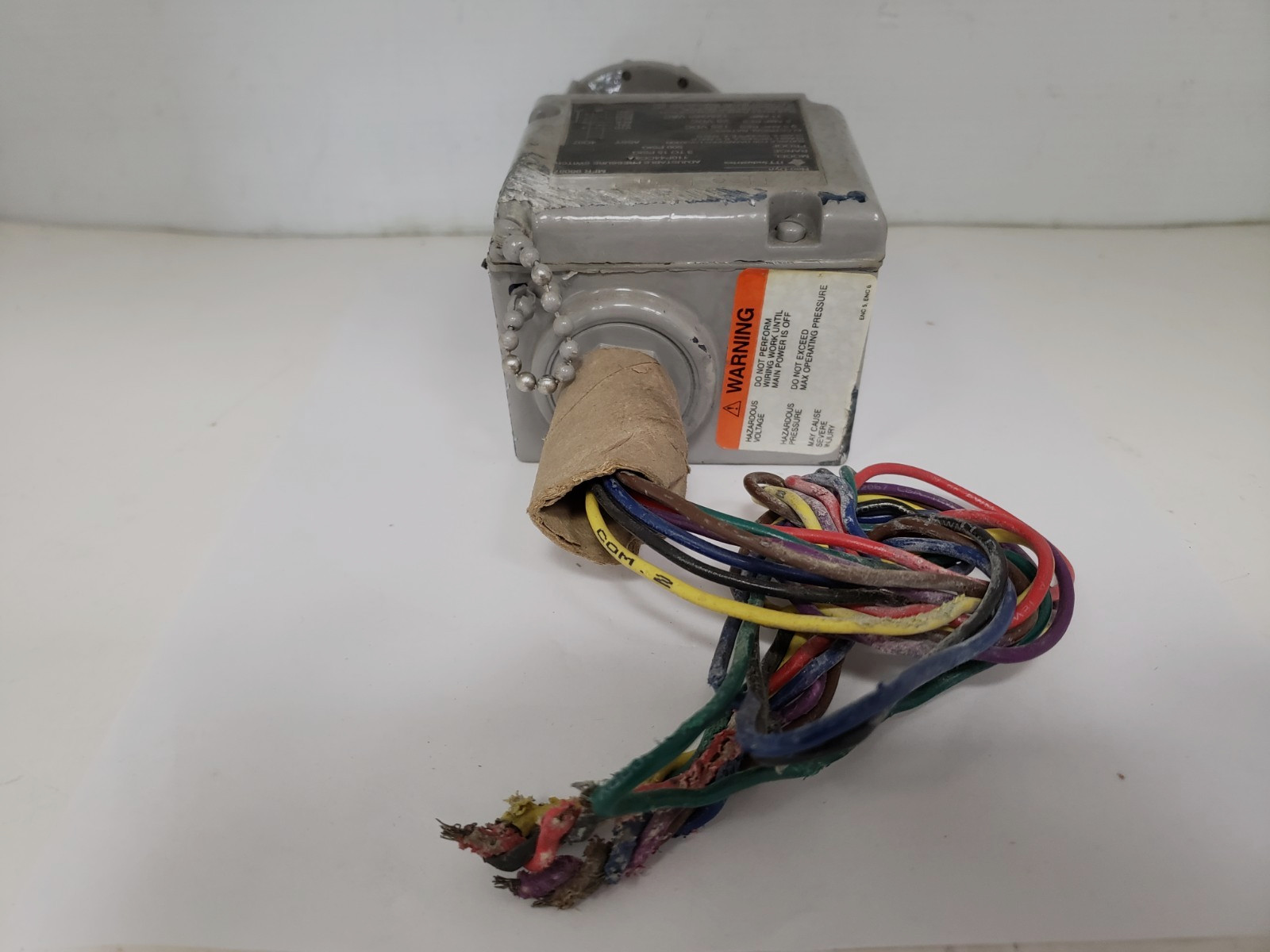 ITT 110P44CC6A PRESSURE SWITCH NEO-DYN ADJUSTABLE 3-15PSI RANGE