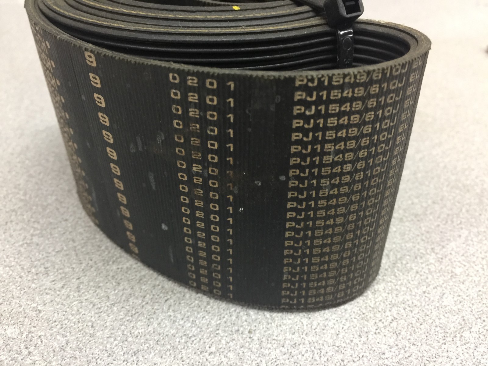 NEW NO BOX CONTITECH RIBBED BELT PJ1549/610J