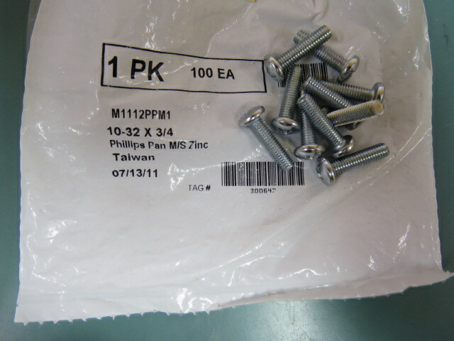 McMasters carr 90272A831 Qty of 97 per Lot Steel Pan Head Phillips Screws, 10-3