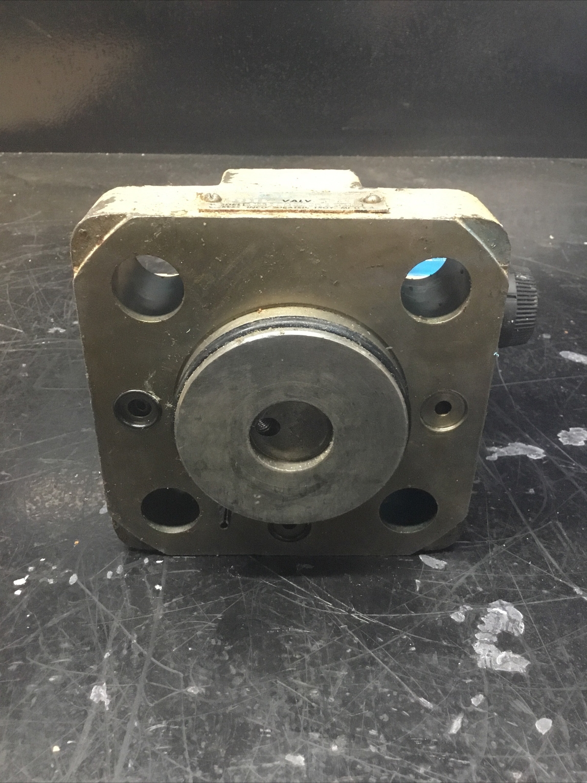 Vickers Hydraulic Valve CVCS40W31S210 W/ DG4V-3S-2A-M-FW-B5-60 #711B82PR3