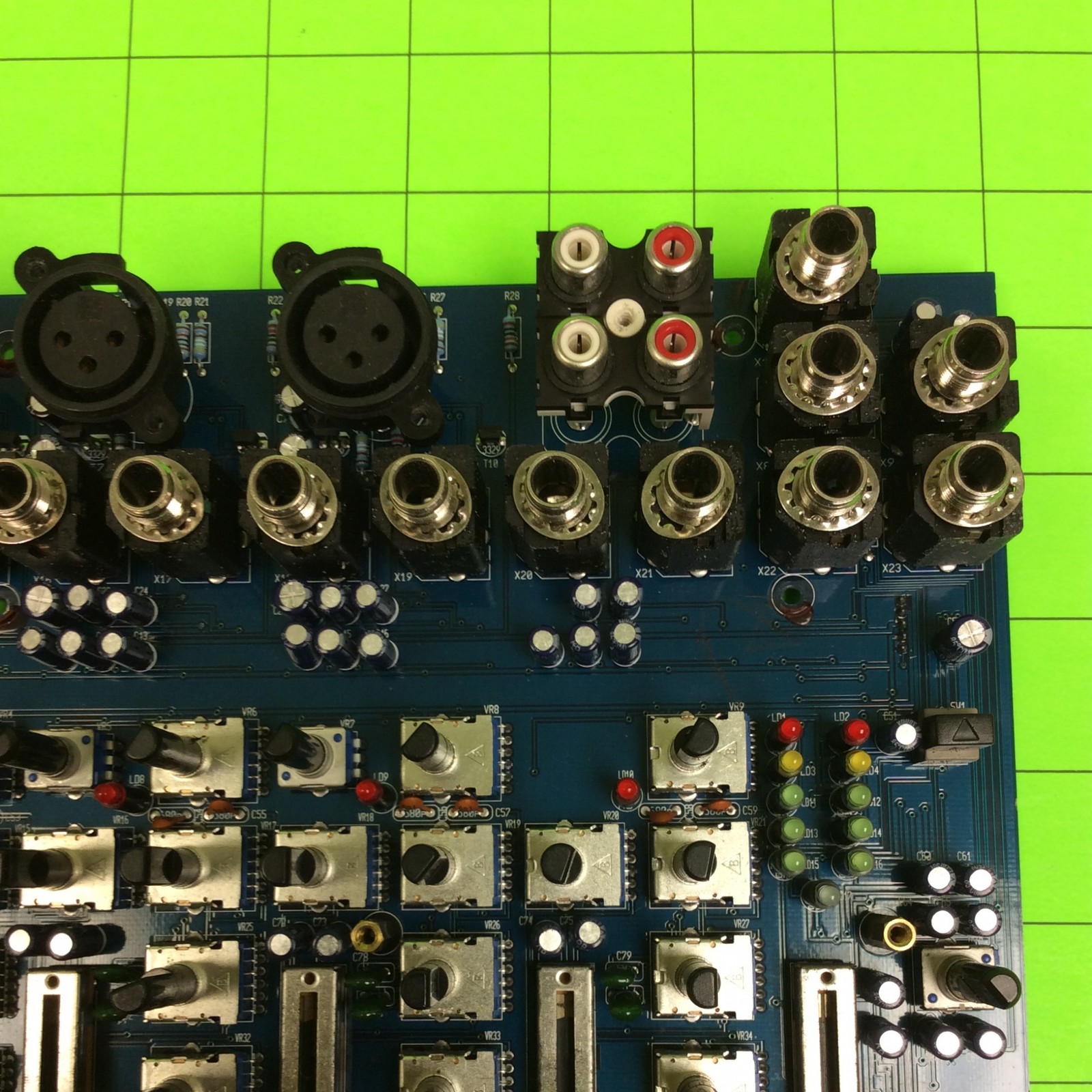 Behringer Eurorack UBB1002 Mixer Board PCB217120
