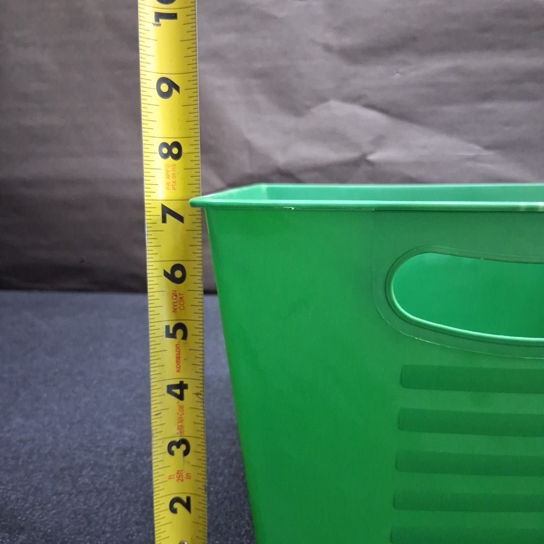 Pair of 10″ x 10″ x 7″ Plastic Green 2-Handle Square Storage Trays Boxes Bins