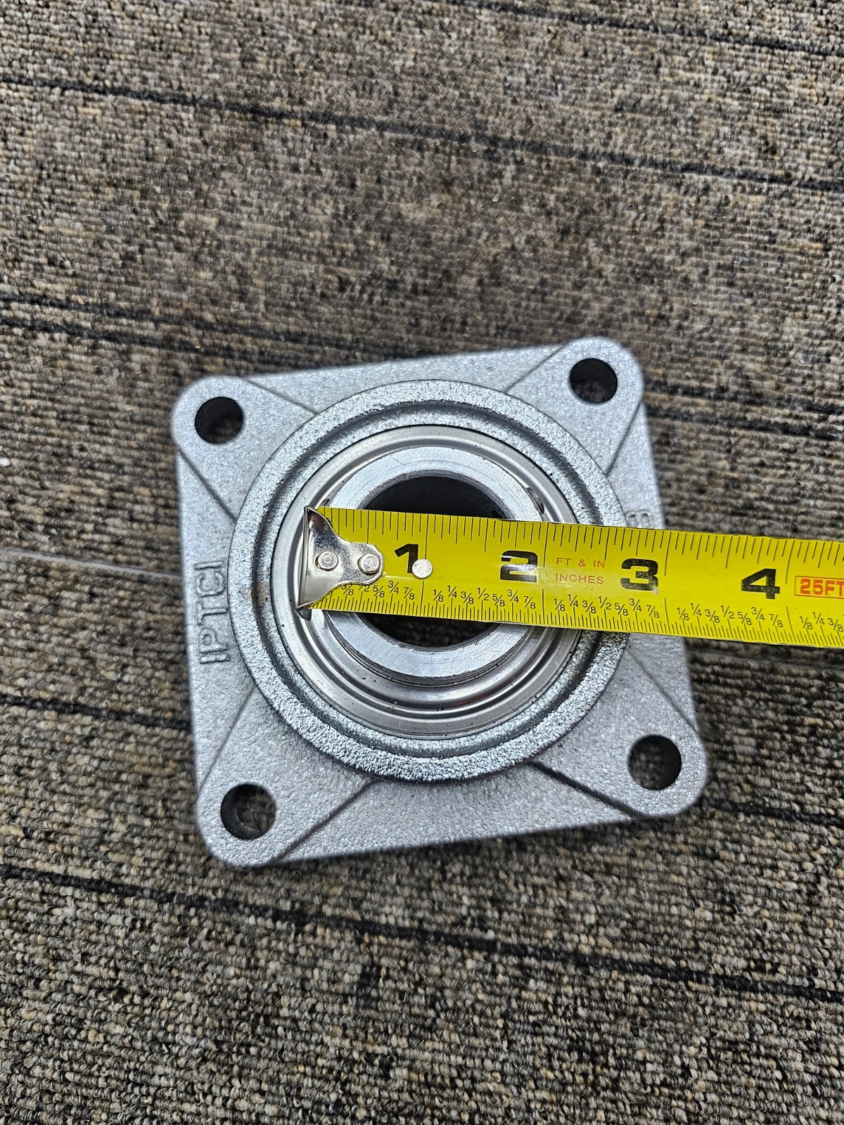 IPTCI F208 4 BOLT FLANGE PILLOW BLOCK BEARING 1.375″ Bore Approx