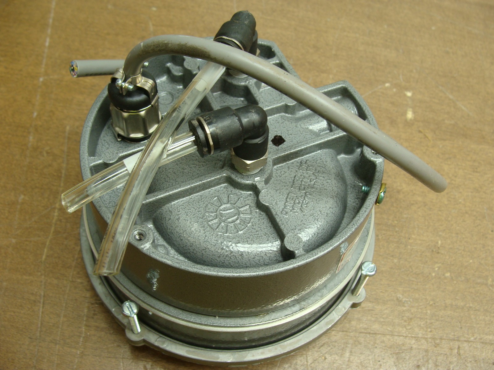 DWYER PHOTOHELIC SERIES 3000MR COMPACT DIFFERENTIAL PRESSURE GAUGE 0-3 IN WATER