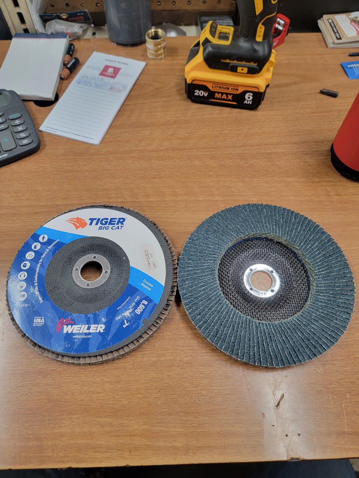 Weiler 50823 Big Cat 7″ 40 Grit Abrasive Flap Disc Type 27 Zirconia Alum, 2pk
