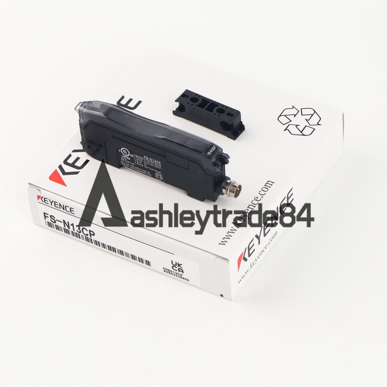 ONE NEW KEYENCE FS-N13CP optical fiber amplifier