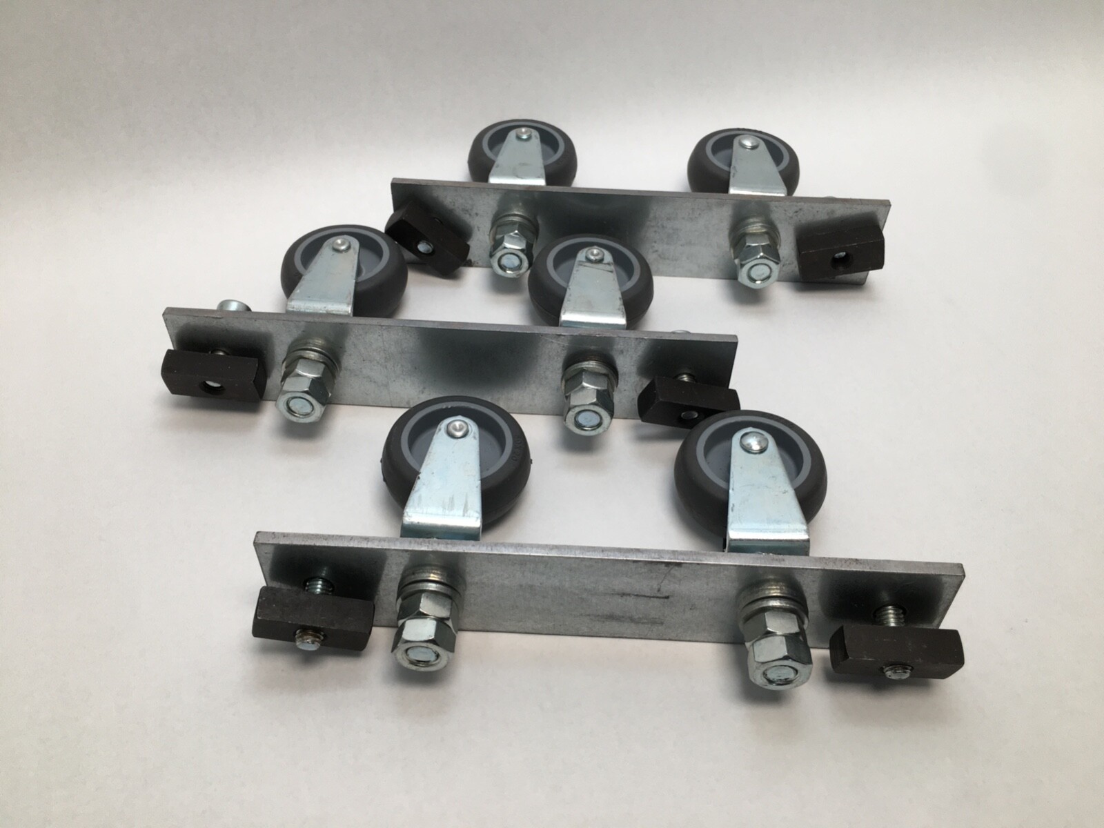 Mount Roller Assembly (100x168mm Mounting Center To Center) (40x200mm Bracket)